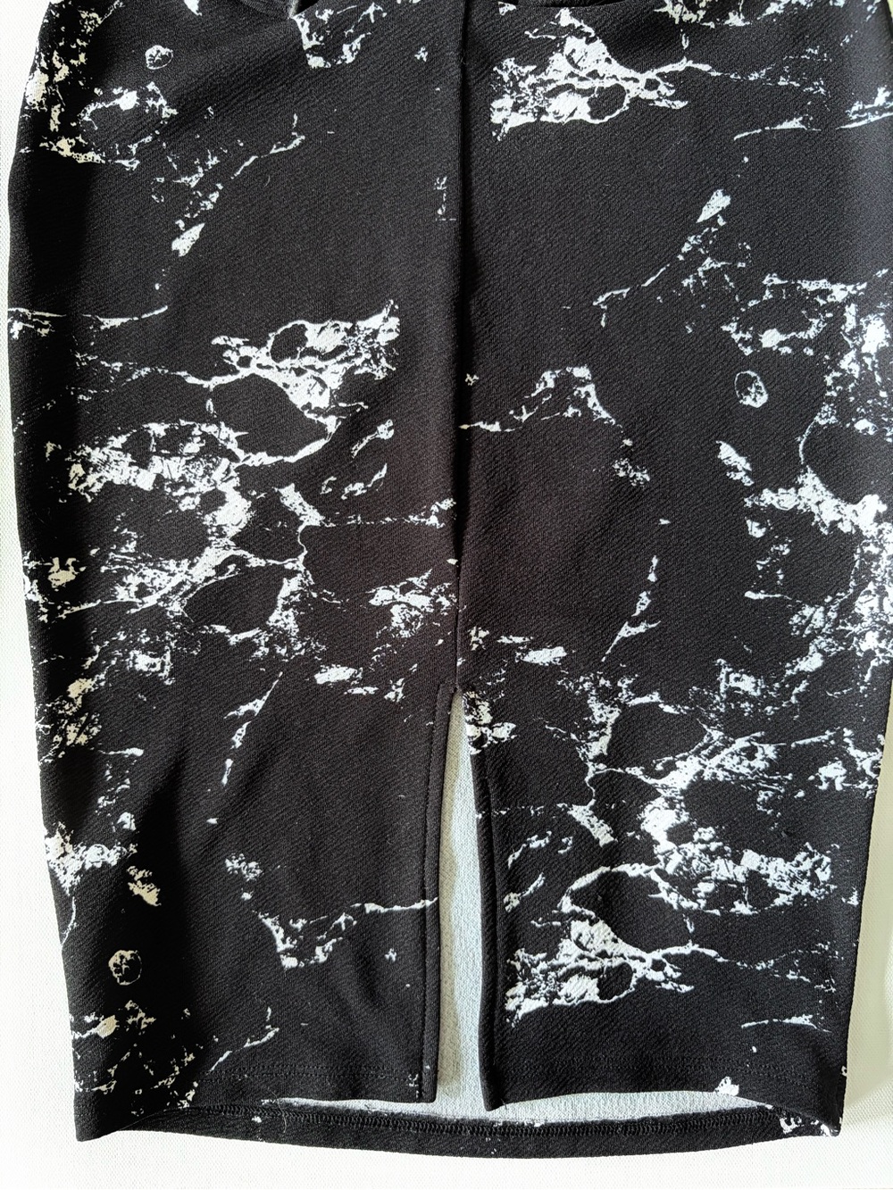 Charlotte Russe Black and White Marble Print Cami Top - Picture 3 of 6